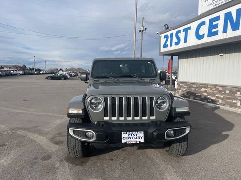 Used 2019 Jeep Wrangler Unlimited Sahara AWD/4WD image 2