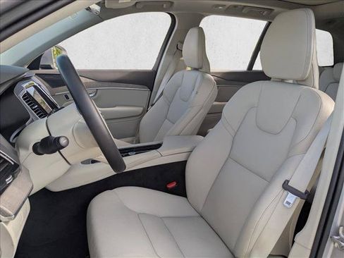 Used 2023 Volvo XC90 B5 Plus w/ Protection Package Premier AWD/4WD image 18