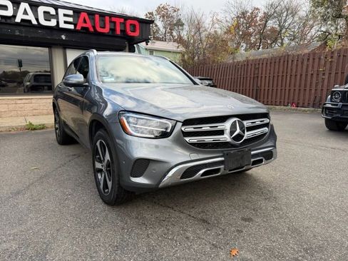 Used 2021 Mercedes-Benz GLC 300 4MATIC image 4
