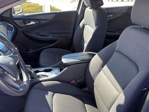 Used 2023 Chevrolet Malibu LT image 10