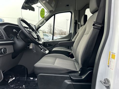 Used 2024 Ford Transit 350 XLT image 17