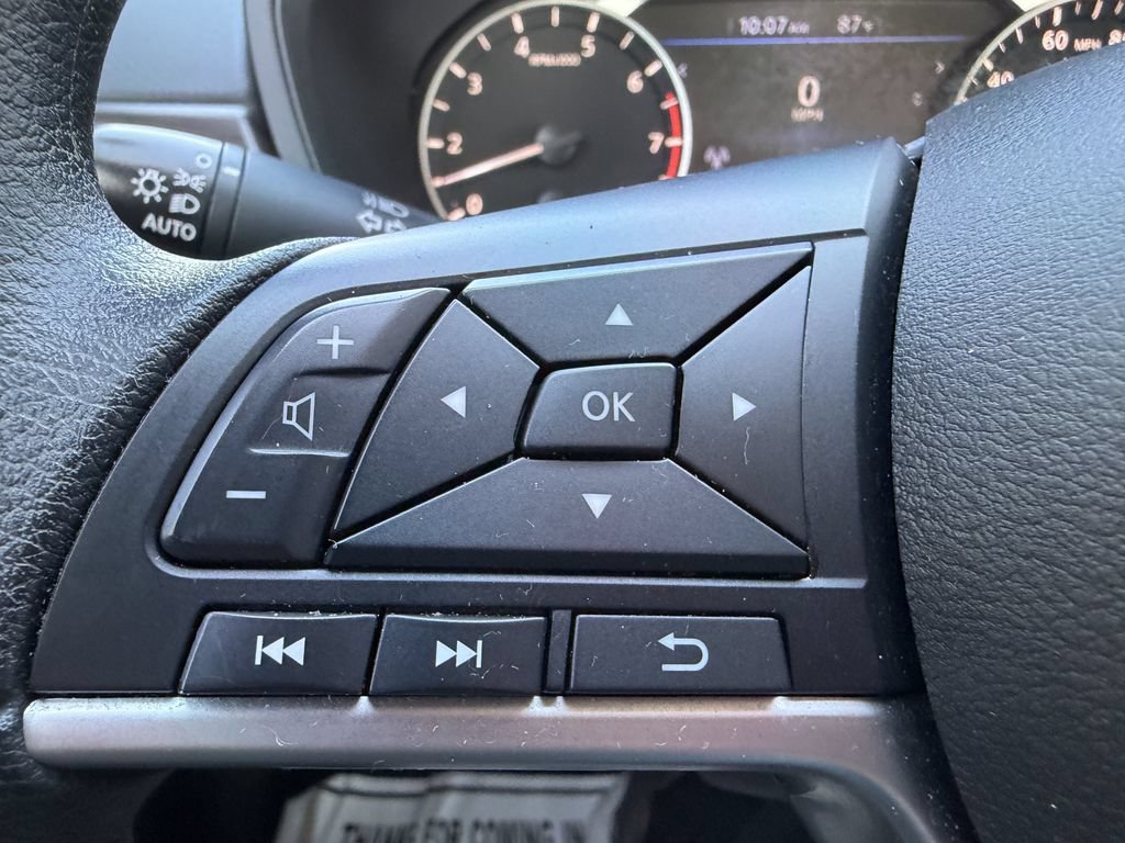 Used 2025 Nissan Altima 2.5 SV FWD image 26