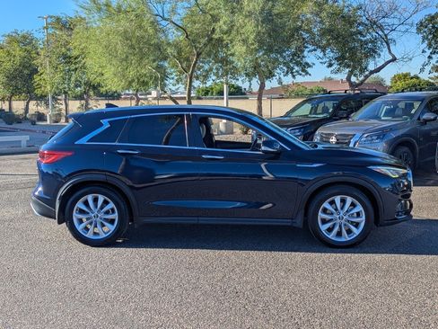 Used 2019 INFINITI QX50 Essential w/ Proassist Package image 7