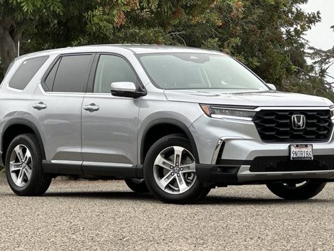 Used 2024 Honda Pilot EX-L image 2