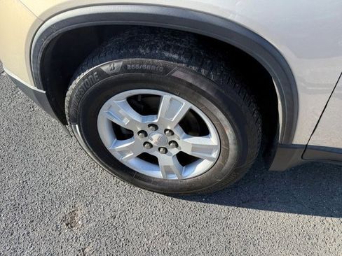 Used 2012 GMC Acadia SLE image 8