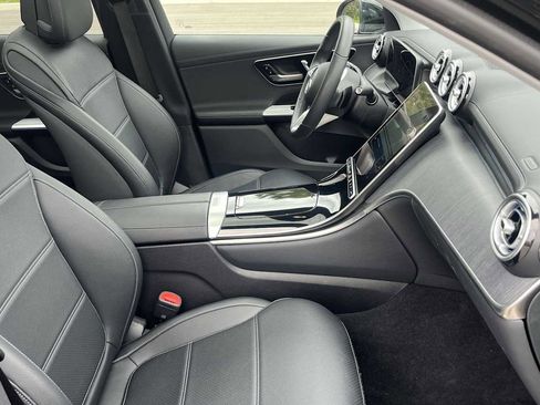 Used 2023 Mercedes-Benz GLC 300 4MATIC image 10