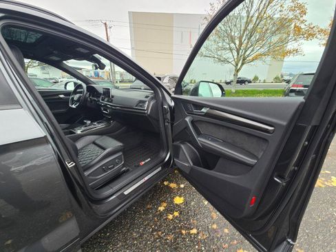 Used 2020 Audi SQ5 Premium Plus w/ Premium Plus Package image 10
