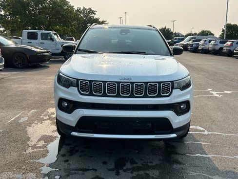 Used 2025 Jeep Compass Limited AWD/4WD image 9