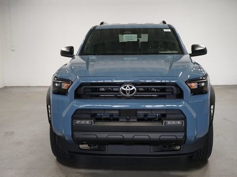 New 2026 Toyota 4Runner SR5 AWD/4WD image 2