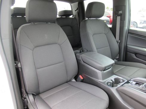 Certified 2025 GMC Canyon Elevation w/ Convenience Package RWD image 10