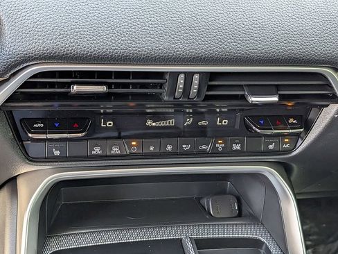 Certified 2024 MAZDA CX-90 Plug-In Hybrid w/ Preferred image 30