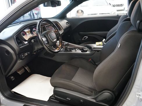 Used 2022 Dodge Challenger R/T Scat Pack RWD image 32