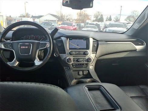 Used 2018 GMC Yukon SLT w/ Premium Edition image 12