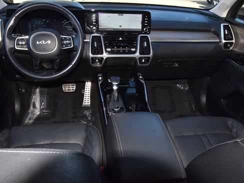 Used 2023 Kia Sorento SX Prestige image 17