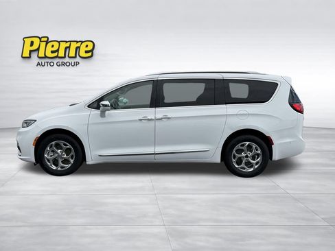 Used 2021 Chrysler Pacifica Limited w/ Premium & Safety Sphere Group AWD/4WD image 4