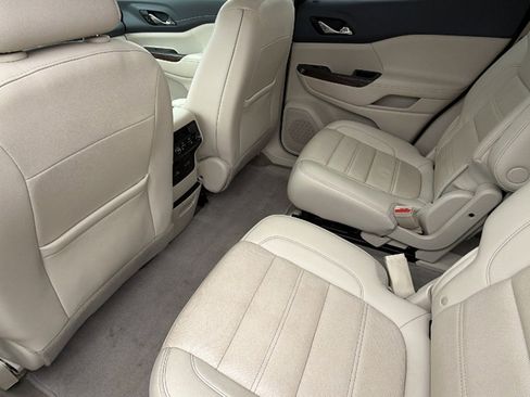 Used 2021 GMC Acadia Denali w/ Denali Ultimate Package image 24