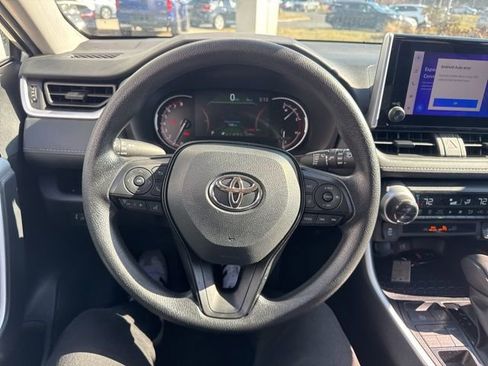 Used 2025 Toyota RAV4 XLE image 14