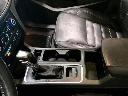 Used 2018 Ford Escape SEL w/ Canadian Touring Package image 18