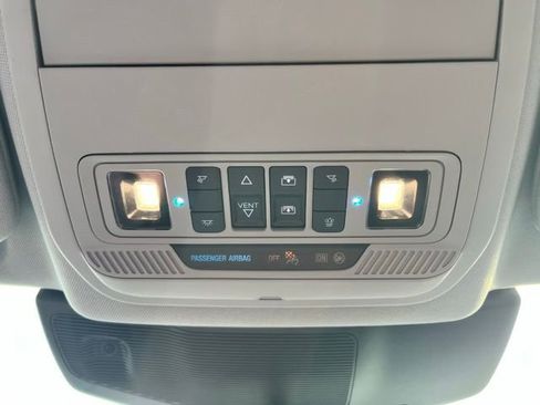 Used 2022 Ford Explorer XLT w/ Equipment Group 202A AWD/4WD image 32