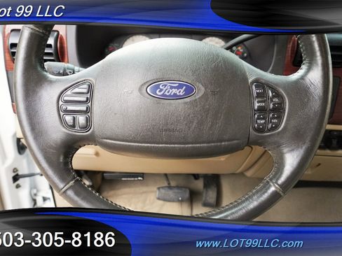 Used 2005 Ford F350 Lariat image 23