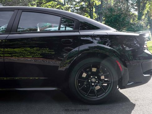 Used 2023 Dodge Charger SRT Hellcat w/ Harman/Kardon Audio Group RWD image 5
