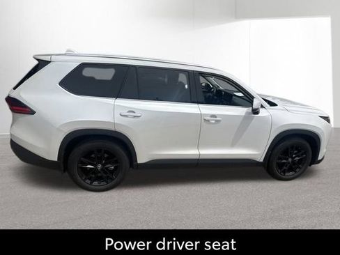 Certified 2024 Toyota Grand Highlander AWD image 11
