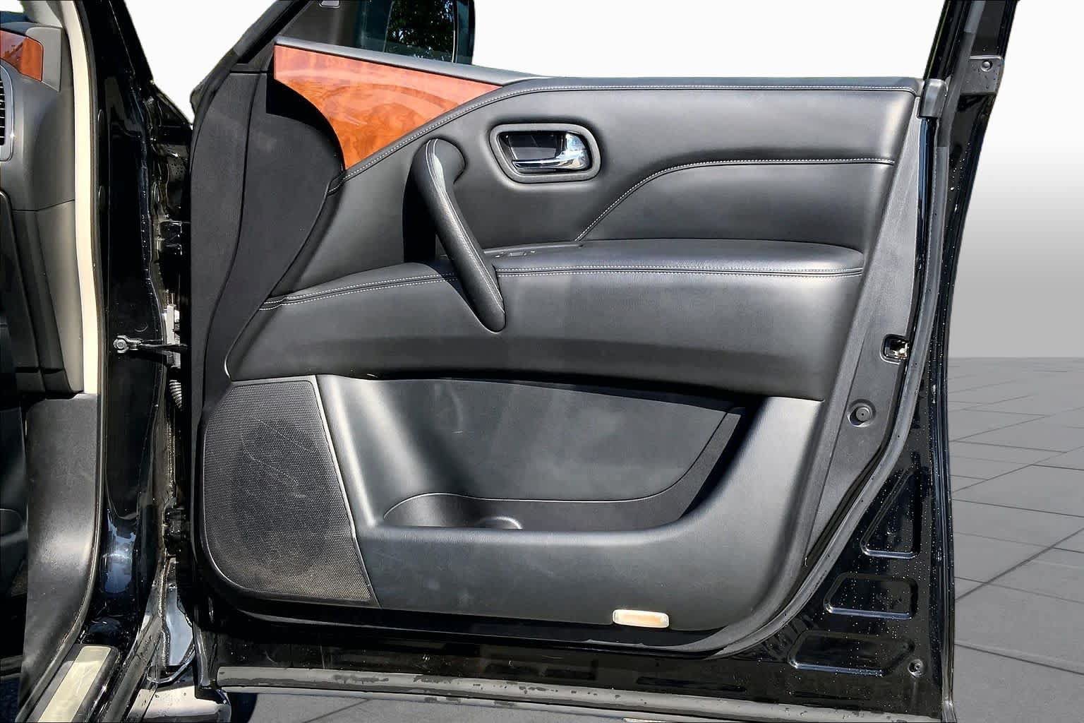 Used 2019 INFINITI QX80 Luxe w/ Proassist Package AWD/4WD image 23