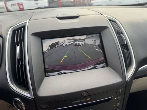 Used 2015 Ford Edge Titanium w/ Technology Package FWD image 16