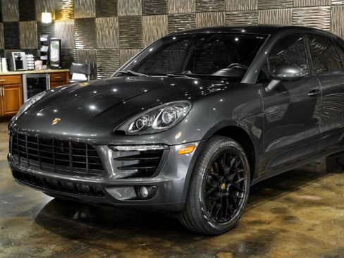 Used 2017 Porsche Macan AWD/4WD image 7
