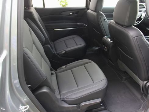 Used 2026 Chevrolet Traverse LT w/ Driver Confidence Package AWD/4WD image 39