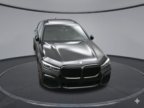 Used 2021 BMW 750i xDrive w/ Executive Package image 55