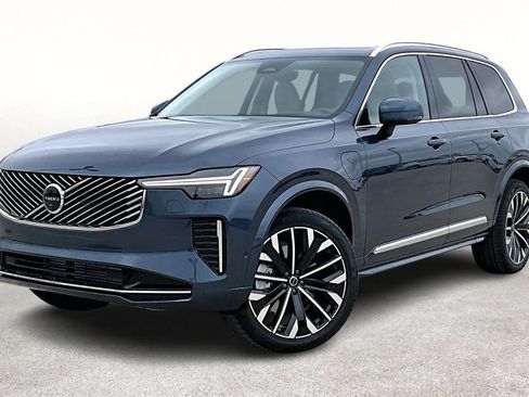 New 2026 Volvo XC90 T8 Ultra image 2