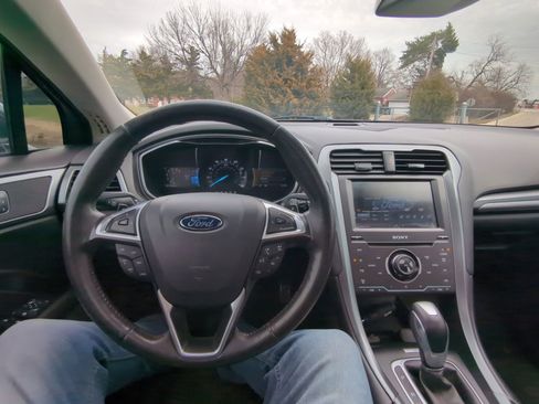 Used 2015 Ford Fusion Titanium image 14