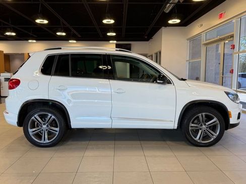 Used 2017 Volkswagen Tiguan Sport AWD/4WD image 15