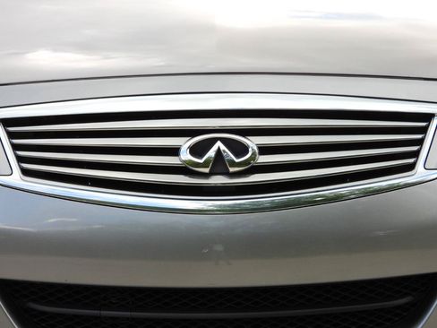 Used 2015 INFINITI Q40 w/ Moonroof Package RWD image 30