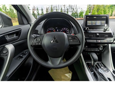 New 2024 Mitsubishi Eclipse Cross AWD image 20