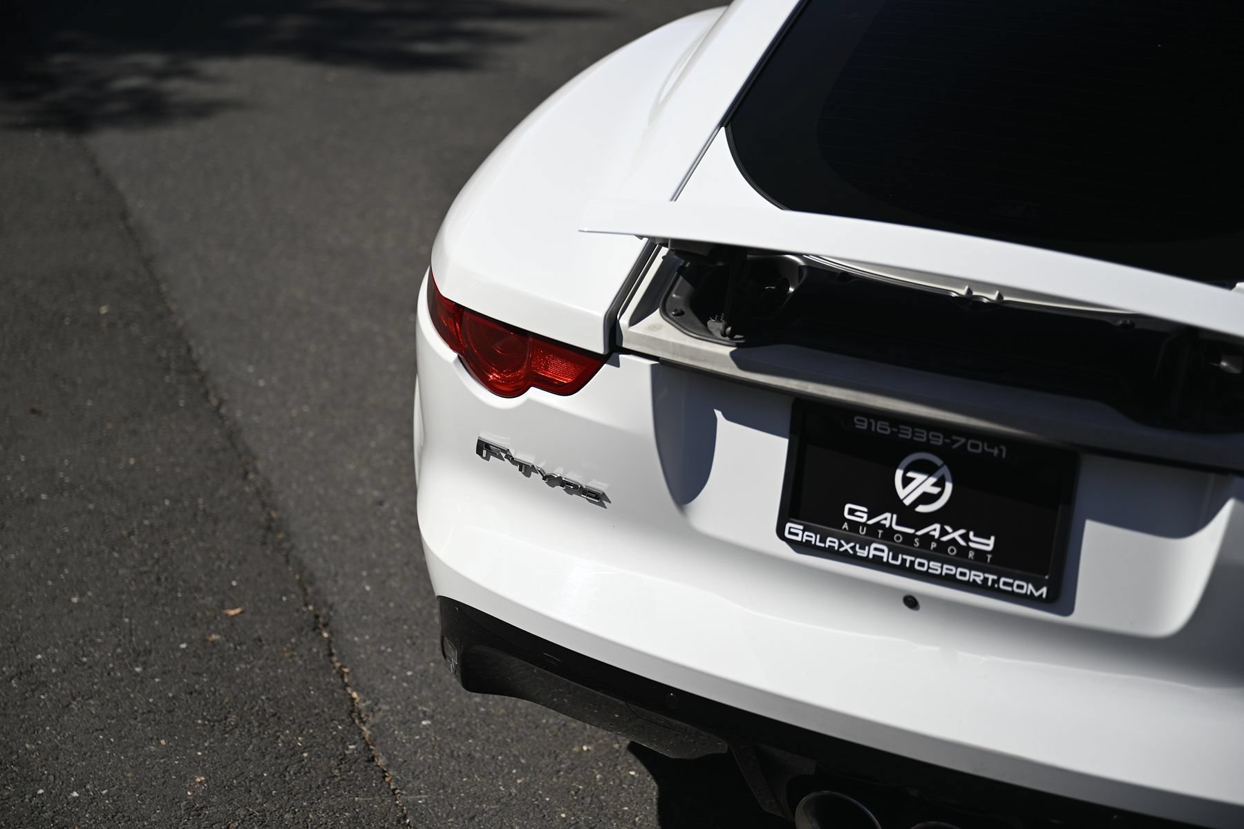 Used 2016 Jaguar F-TYPE S RWD image 5