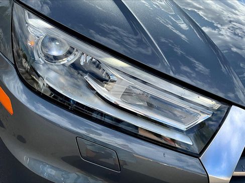 Used 2019 Audi Q5 2.0T Premium w/ Convenience Package image 29