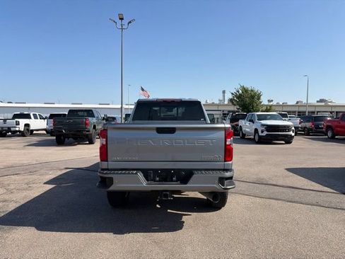 Used 2024 Chevrolet Silverado 2500 High Country w/ Technology Package AWD/4WD image 6