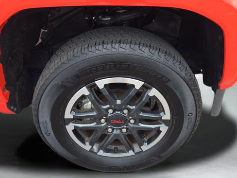 Used 2024 Toyota Tacoma TRD Sport w/ TRD Sport Upgrade Package image 33