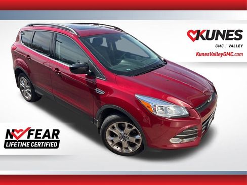Used 2016 Ford Escape SE w/ Equipment Group 201A AWD/4WD image 1