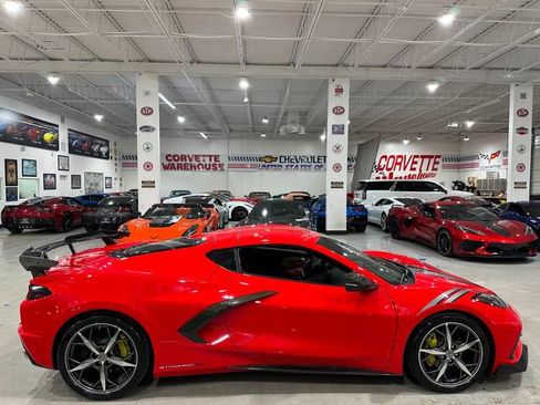 Used 2021 Chevrolet Corvette Stingray Preferred Cpe w/ Engine Appearance Package RWD image 5