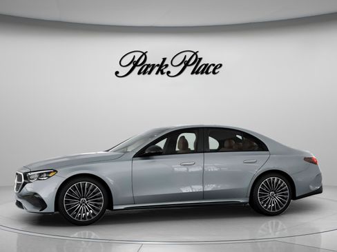 Used 2026 Mercedes-Benz E 350 Sedan image 4