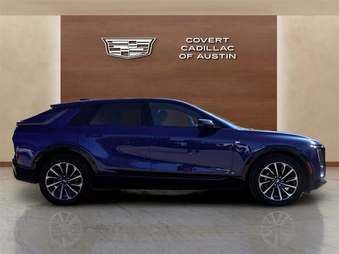 Certified 2025 Cadillac Lyriq Sport image 5