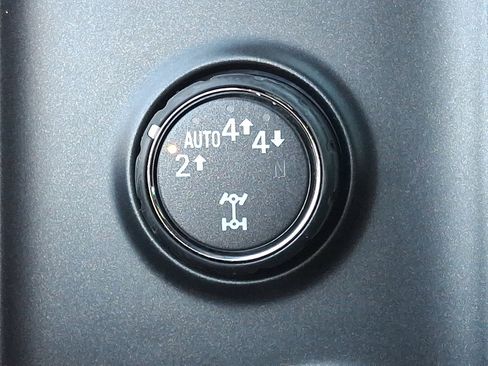 Used 2018 Chevrolet Silverado 1500 LT w/ All Star Edition image 23