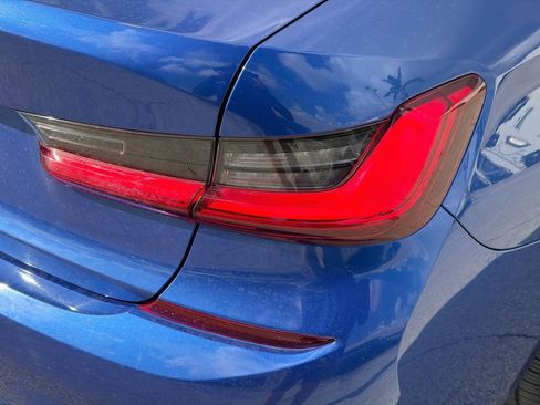 Used 2020 BMW 330i xDrive Sedan w/ M Sport Package AWD/4WD image 29