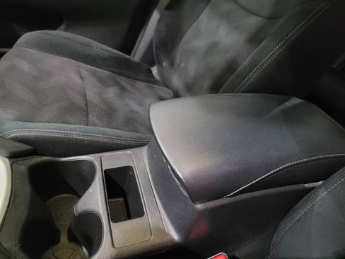 Used 2016 Nissan Rogue SV image 33