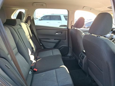 Used 2025 Nissan Rogue SV image 15