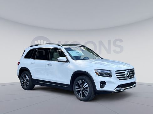 New 2026 Mercedes-Benz GLB 250 4MATIC image 2