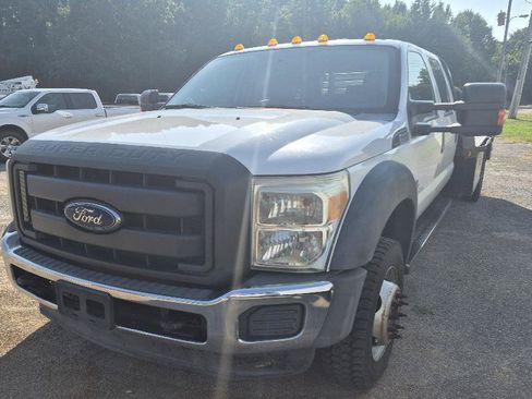 Used 2015 Ford F550 4x4 Crew Cab Super Duty image 5